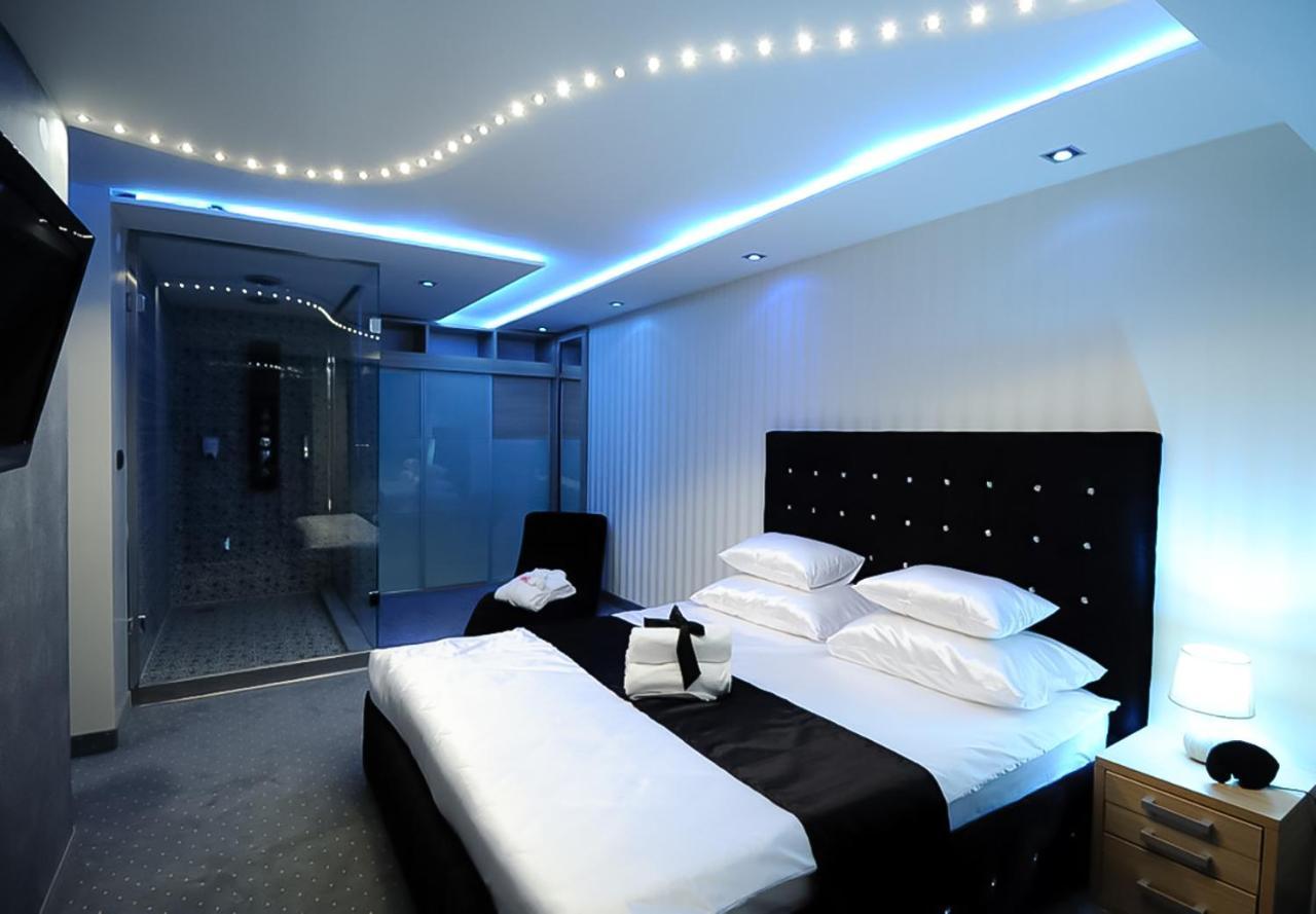 Biser Hotel Derventa Extérieur photo