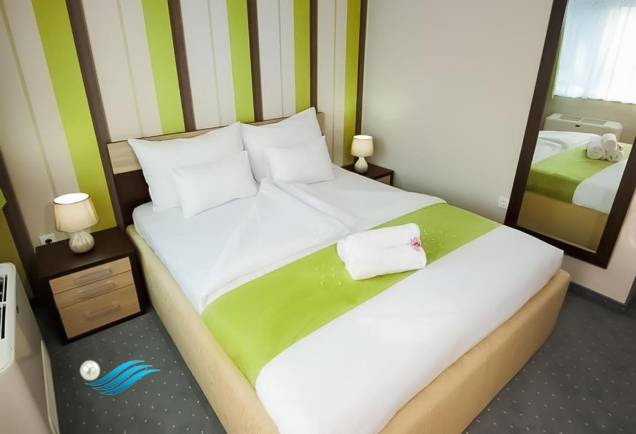Biser Hotel Derventa Extérieur photo