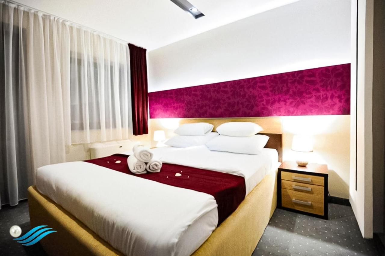 Biser Hotel Derventa Extérieur photo