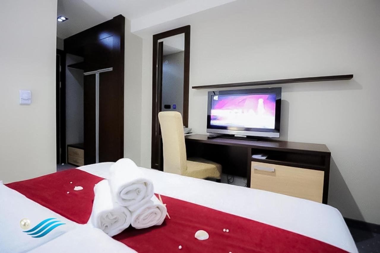 Biser Hotel Derventa Extérieur photo